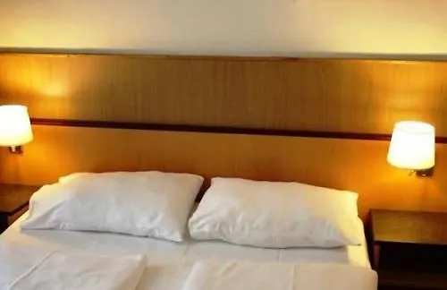 Cyrus Bed and Breakfast Βιέννη