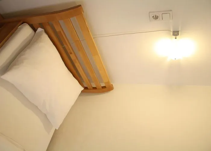 Bed and Breakfast Cyrus